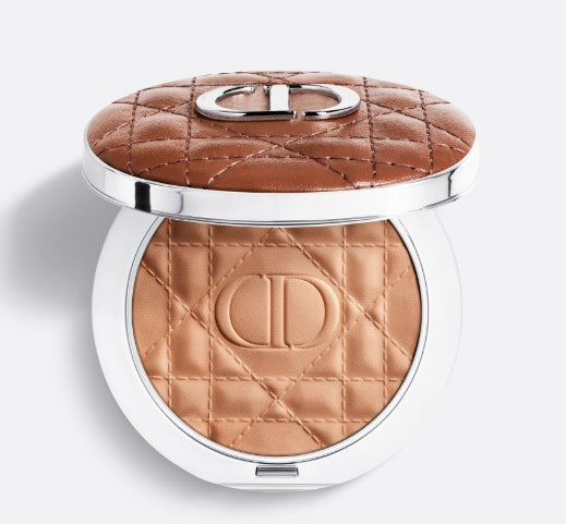 Puder Dior Forever Nude Bronze Langanhaltendes Bronzer-Puder - natürlich strahlendes oder mattes Finish - mit Hyaluronsäure angereichert