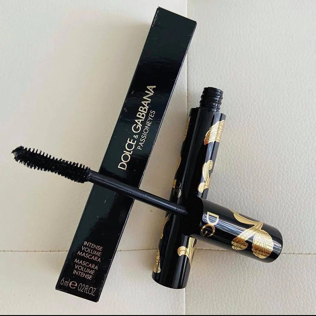 Dolce & Gabbana
Passioneyes Intense Volume Nero Sicilia 1